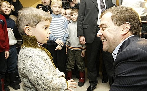 С уважением и надеждой к Медведеву